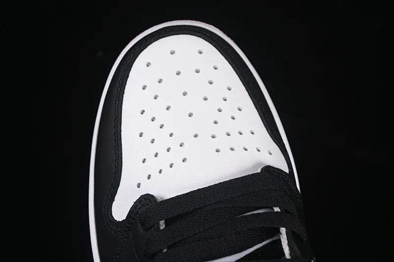 All categories Air Jordan Jordan series basketball shoes Air Jordan 1 High Air Jordan 1 High Retro OG AJ1 Joe 1 black toe high-top basketball shoes 555088-125